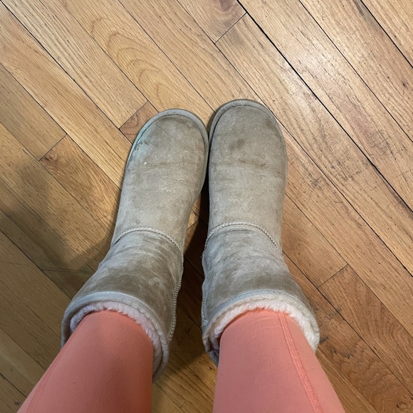 Sand Uggs - Picture 8 of 8